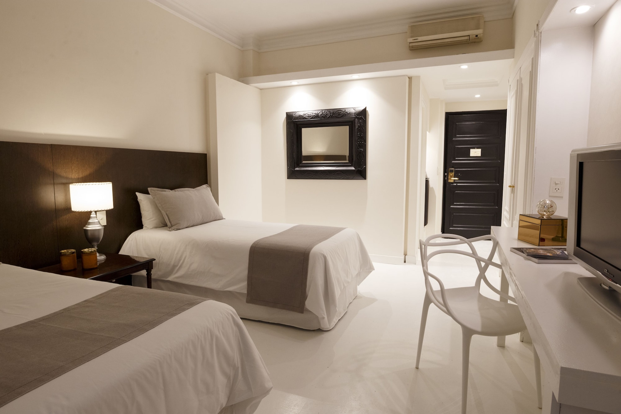 2 BEDROOMS, CONNECTING