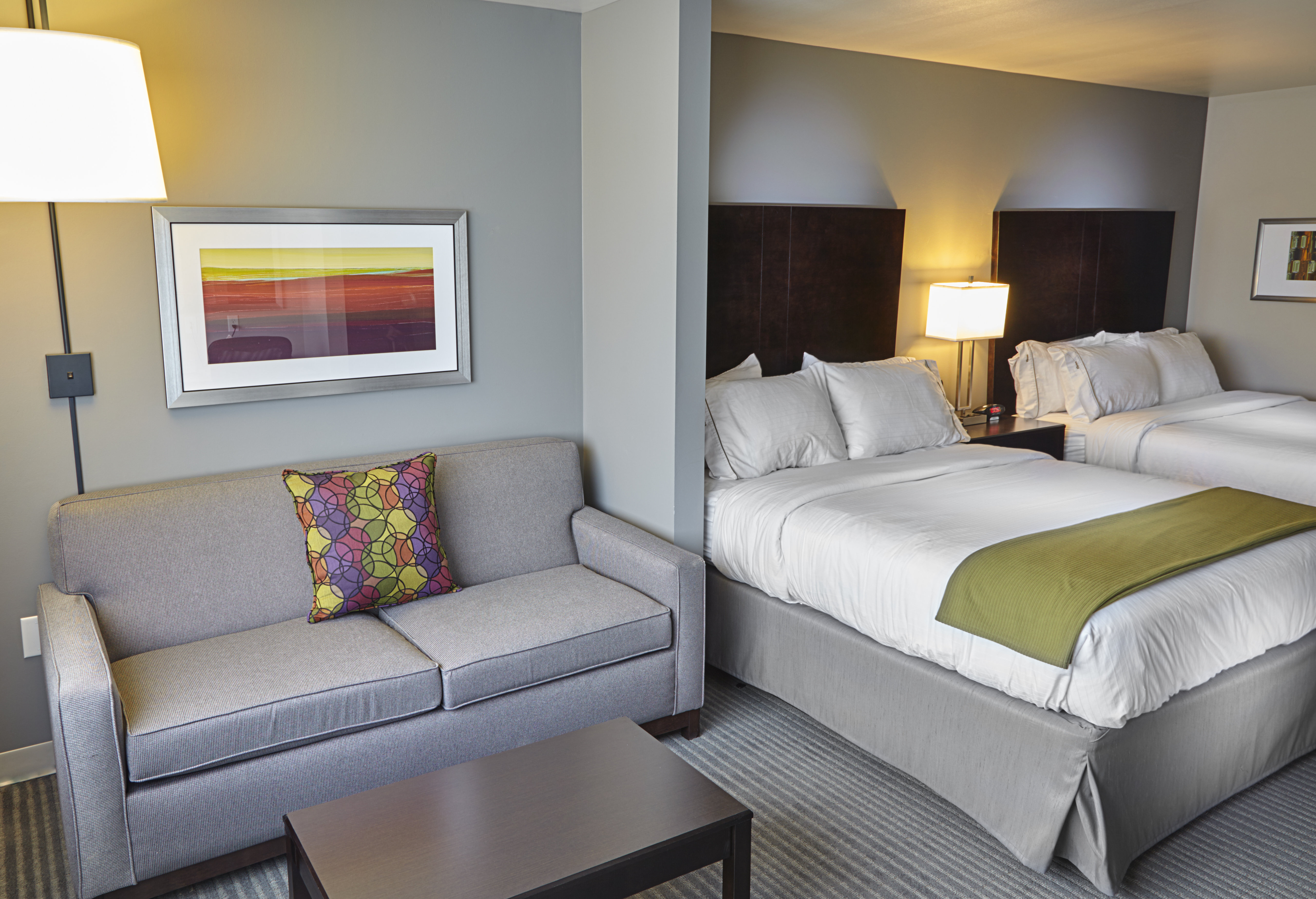 Holiday Inn Express Suites Tahlequah 32/46