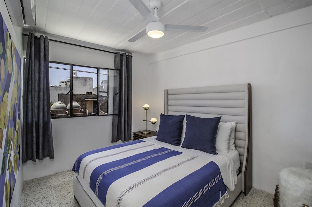 Cuale Condo Retreats 14/50