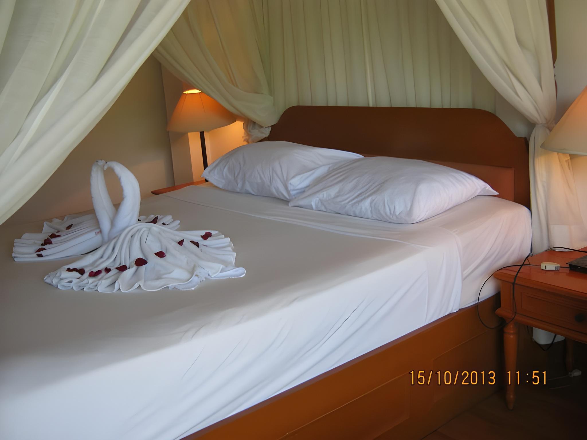 غرفة ديلوكس بإطلالة على البحر، The Orchid Hotel And Spa Kalim Bay 2/2
