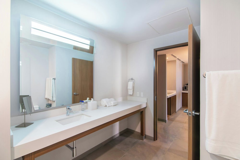 Courtyard by Marriott Mexicali 50/50