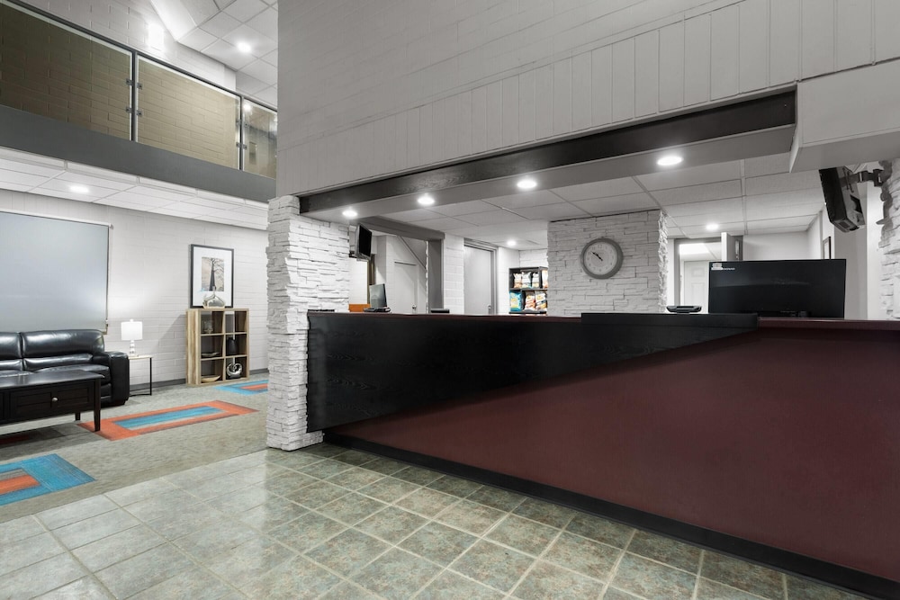 Travelodge by Wyndham Grande Prairie 6/46