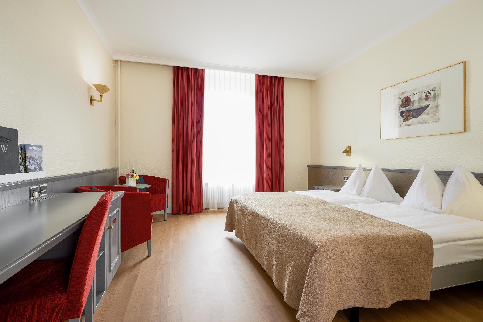 Executive, Twin Beds, 1 Double and 1 Single Bed, Lake View, No Balcony