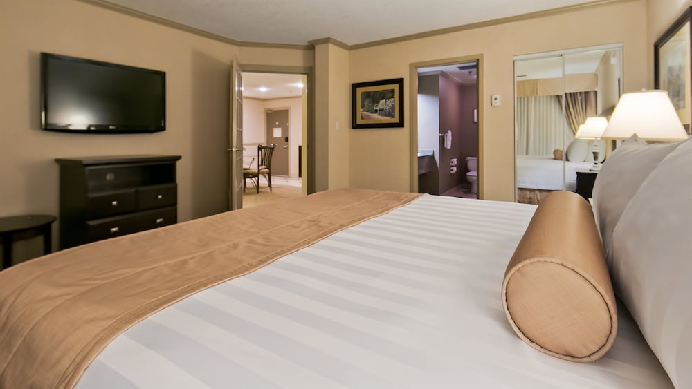 Best Western Plus Port O Call Hotel 18/73