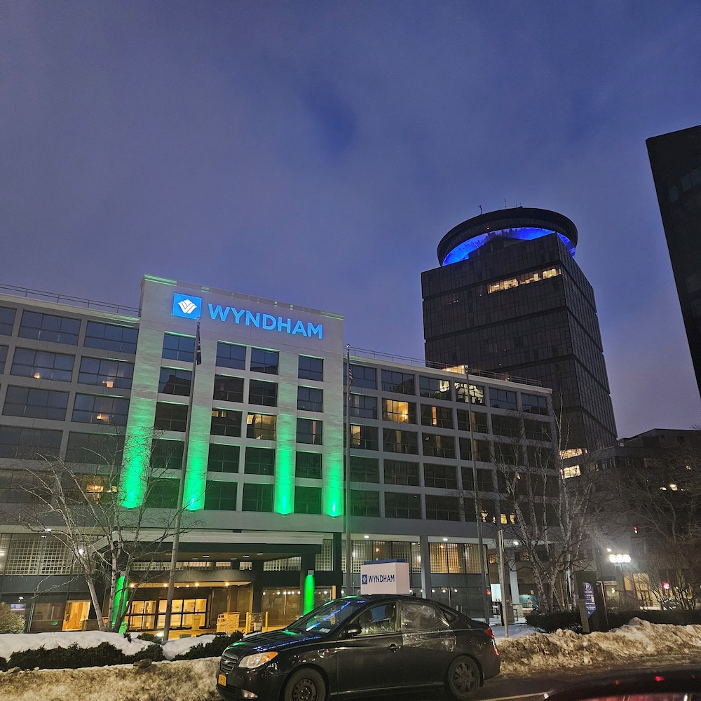 Wyndham Rochester Downtown 3/61