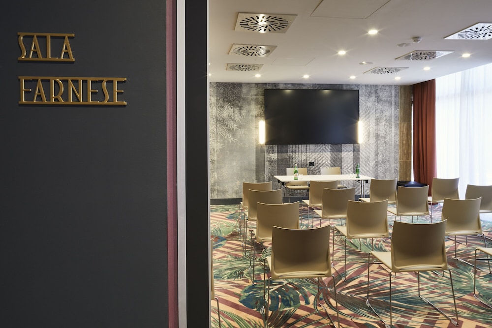 Hotel Villa Pamphili 75/84