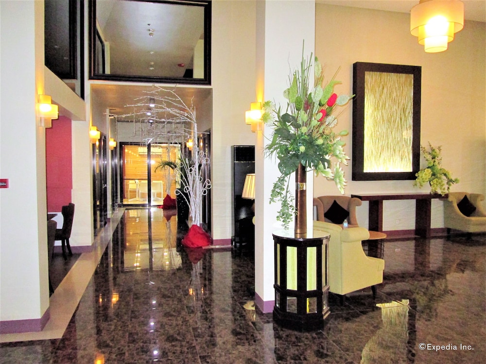 Uptown Condotel 58/73