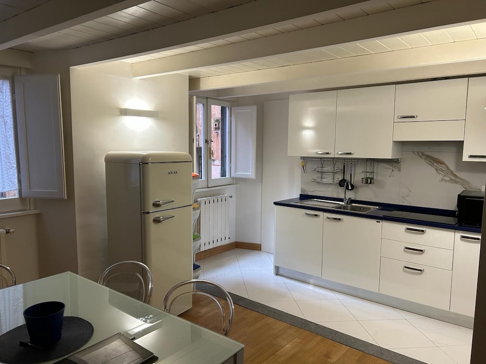 Assunta Domus 35/64
