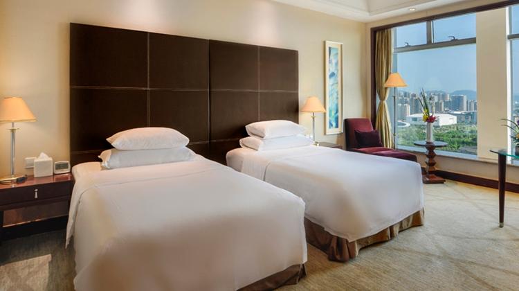 New Century, Twin Beds, City View