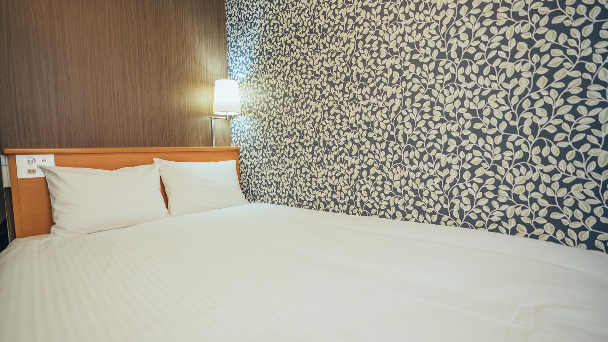 Room, Semi Double Bed