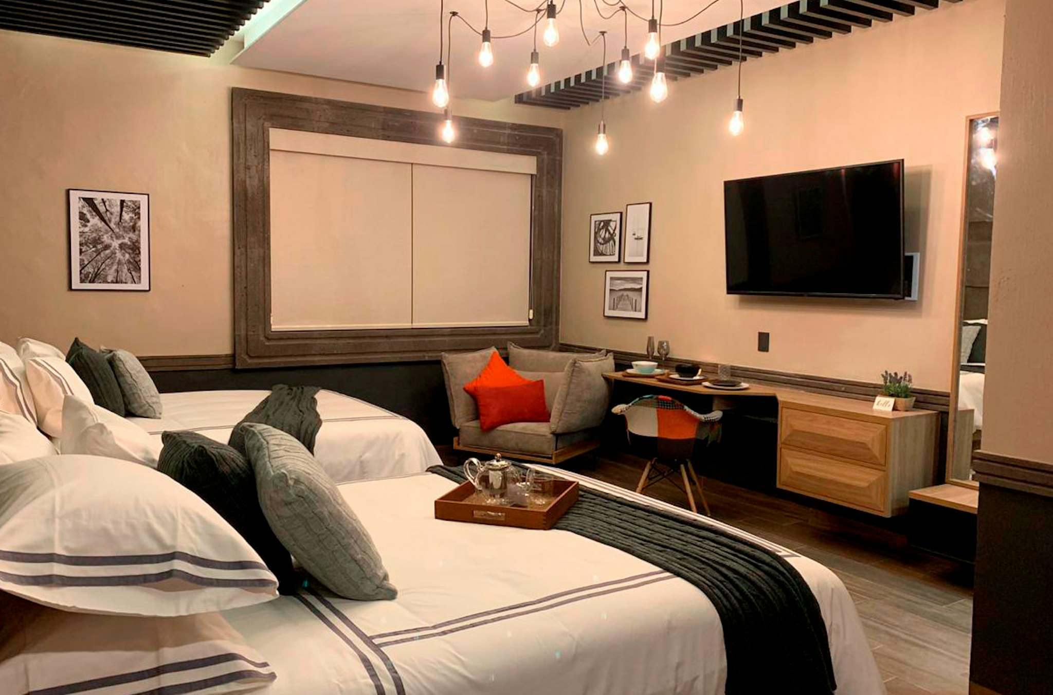 Deluxe, Double Bed
