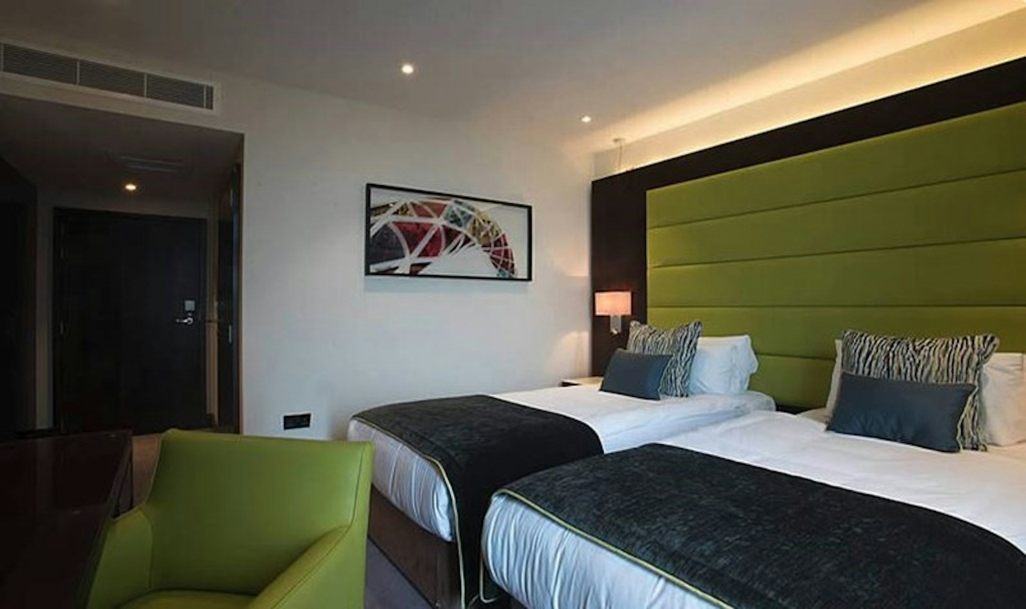 St George S Hotel Wembley 7/32