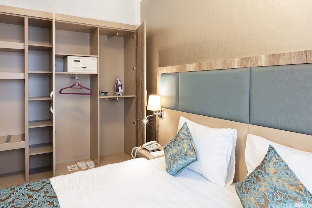 Mari Suites Hotel 24/63