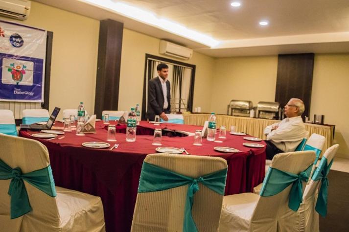 Hotel Sheela Shree Plaza 20/23