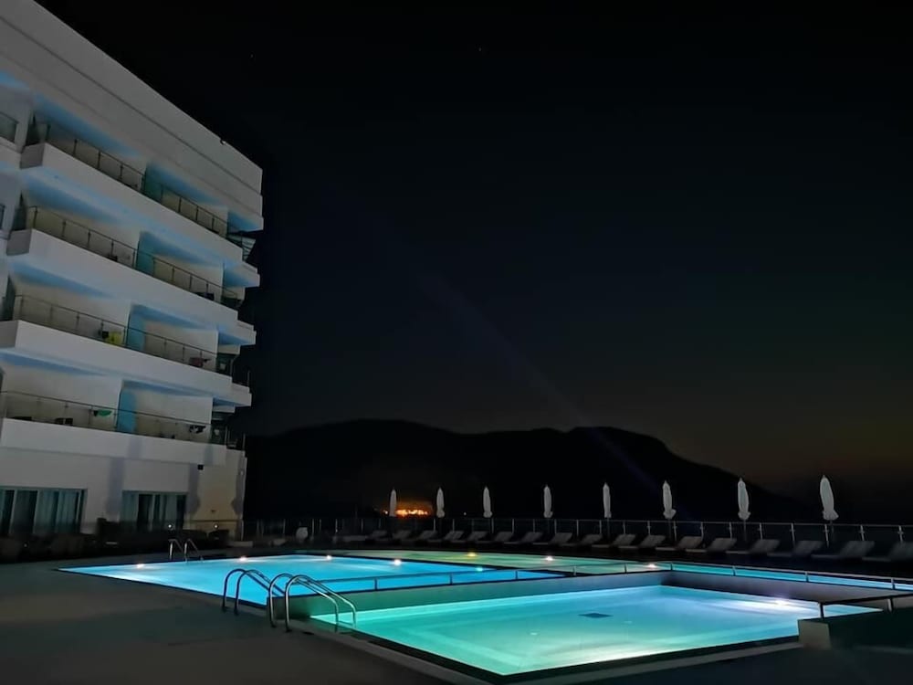 Konstantinos Palace 27/50
