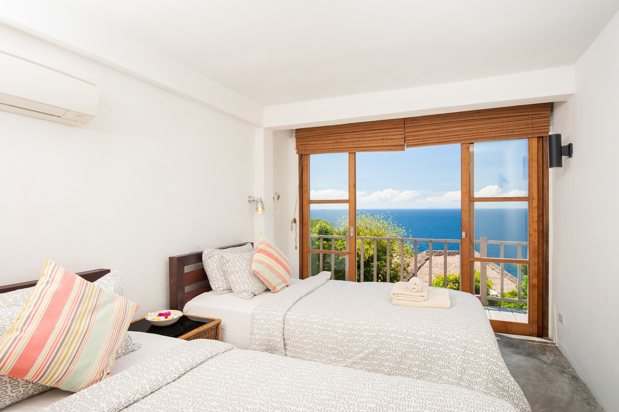 Pool, Family, Studio, Villa, 1 Queen and 1 Single Bed
