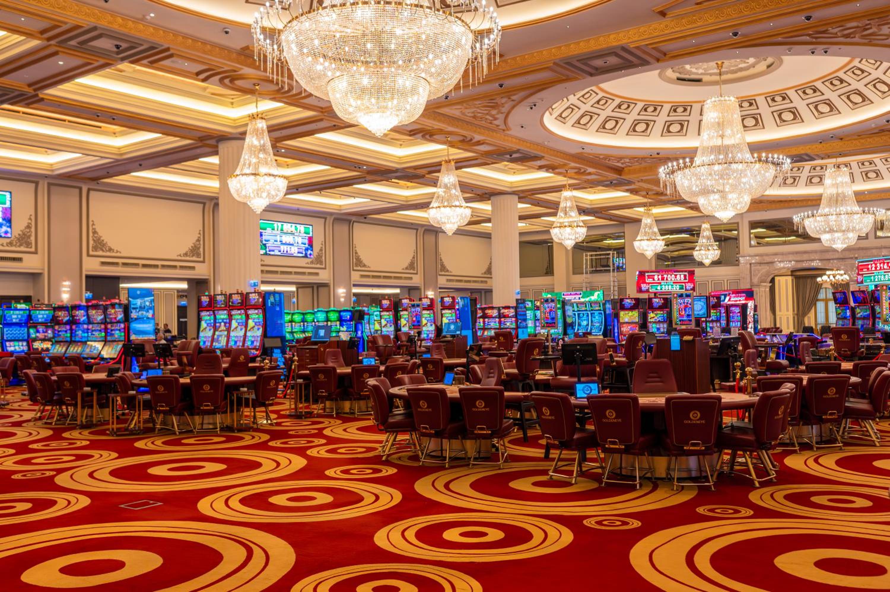 GoldenEye Hotel & Casino 23/30