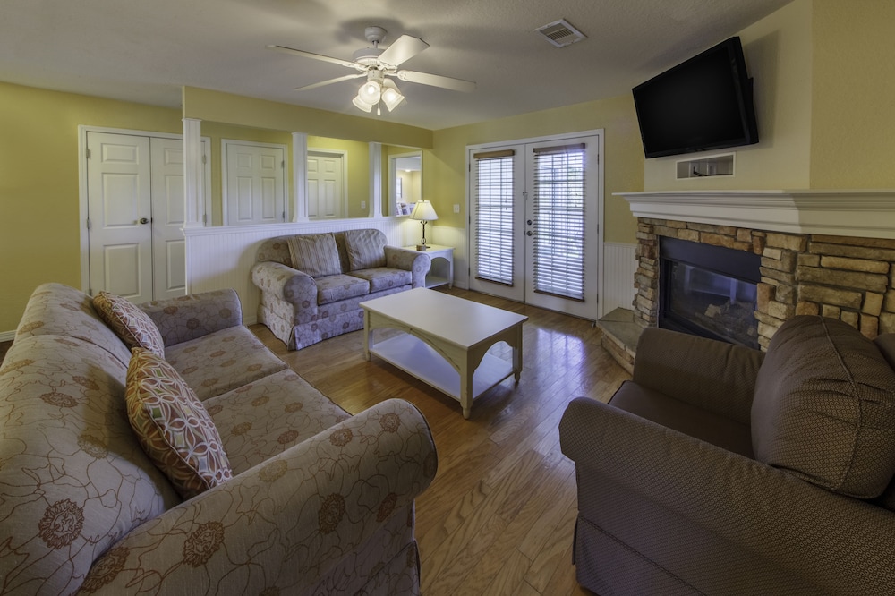 Holiday Inn Club Vacations Piney Shores Resort Lake Conroe 34/68