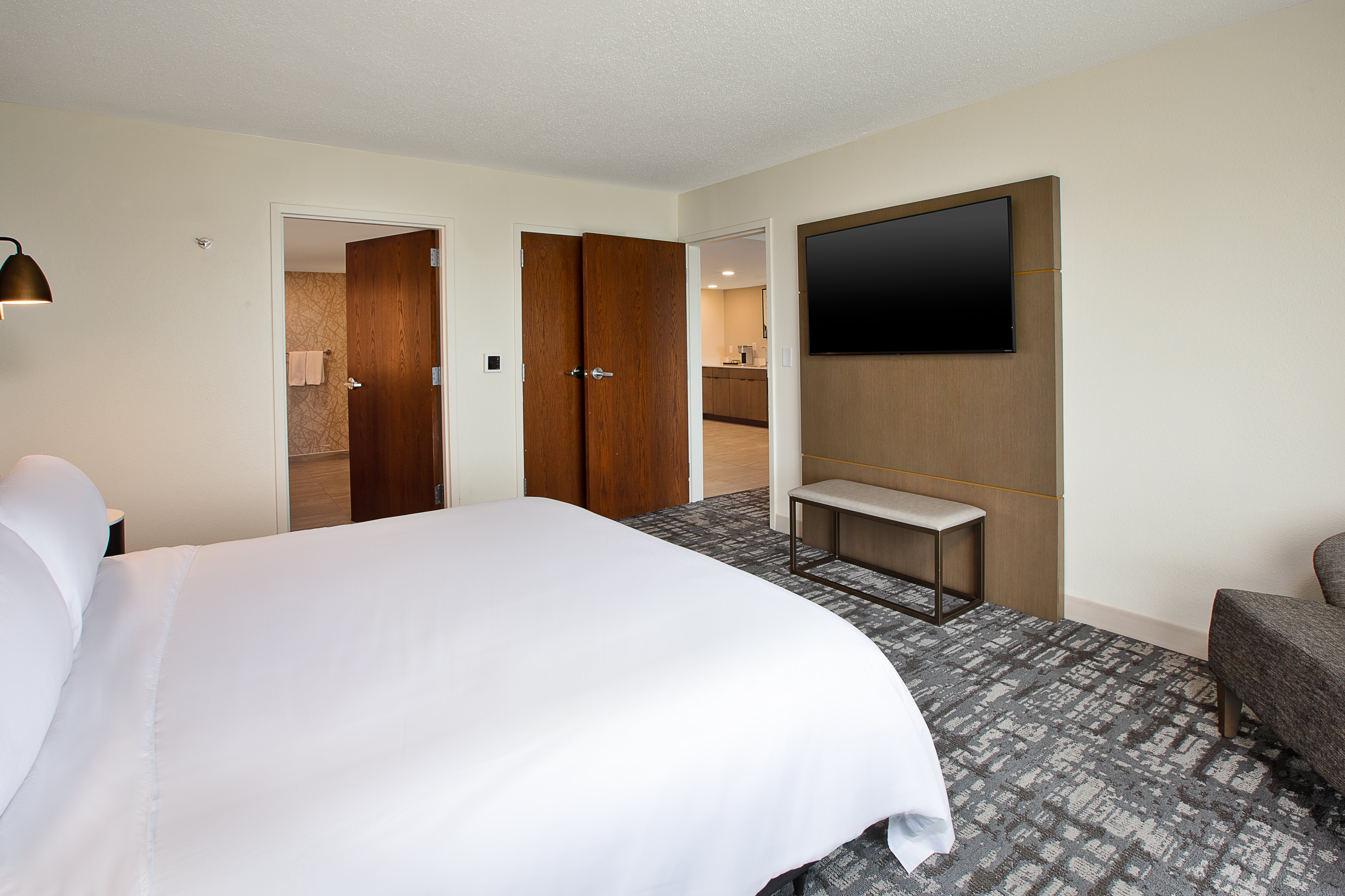 Holiday Inn University Plaza-Bowling Green 32/71