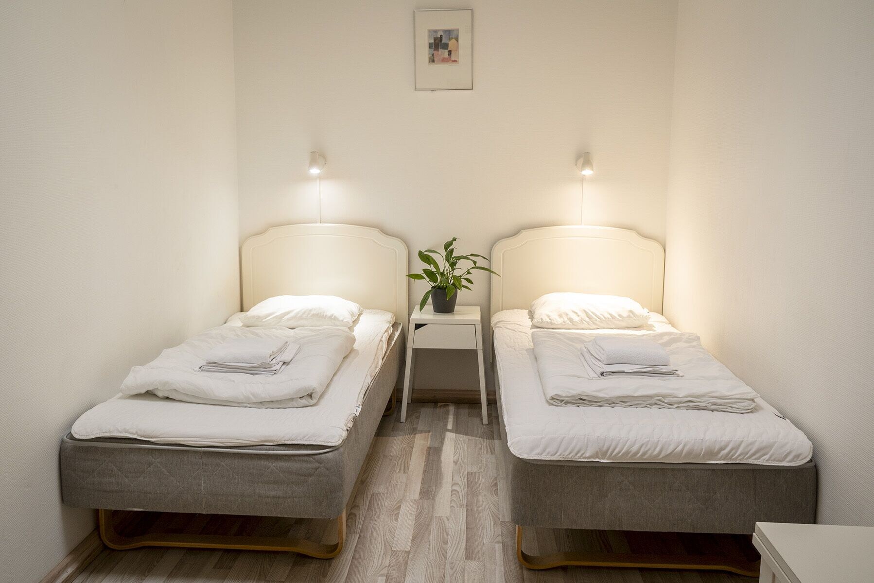 Skylight, Twin Beds, Shared Bathroom