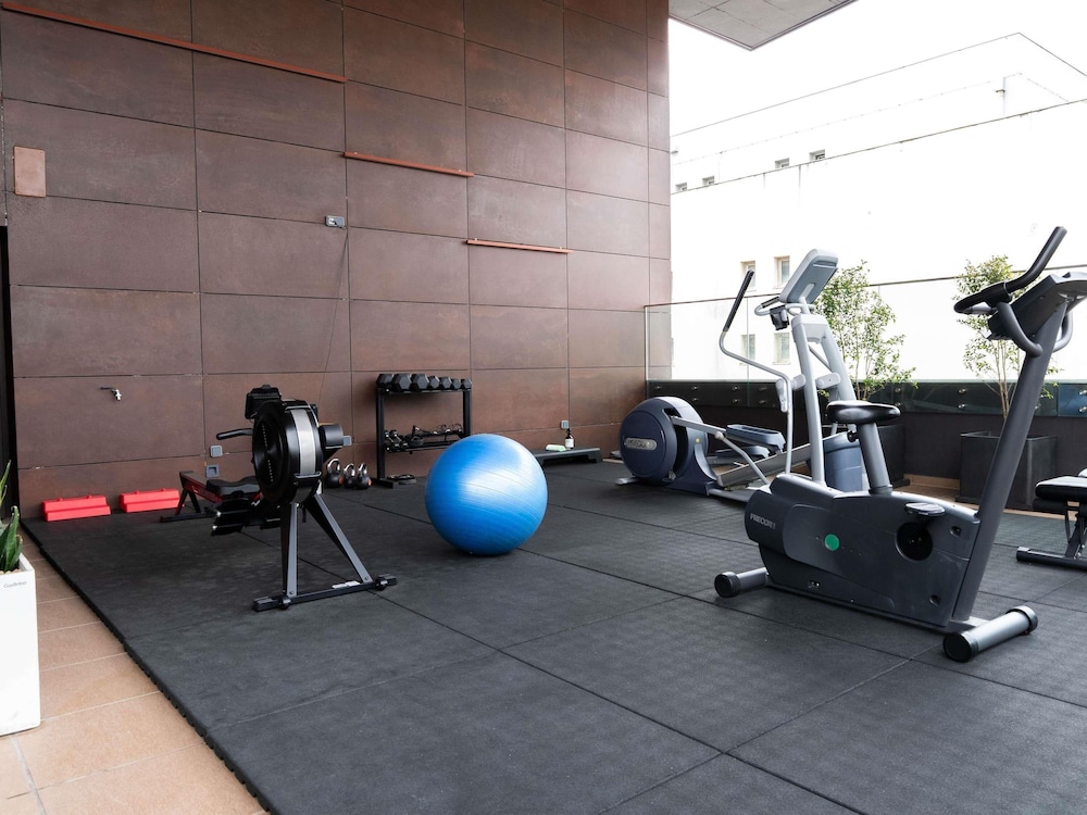 Ibis Styles Lisboa Aeroporto 35/61