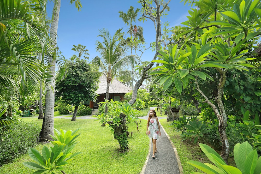 LEGIAN BEACH HOTEL 54/57