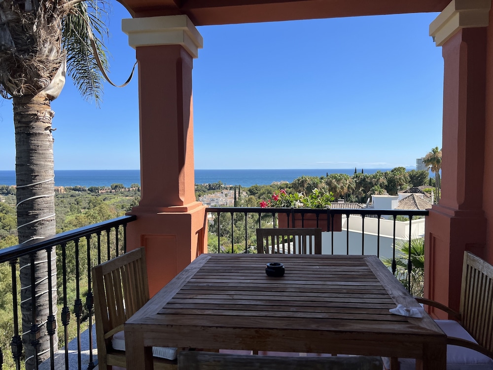 Boutique Hotel Marbella Heights 37/50