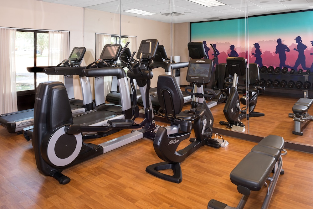 Hyatt Place Dallas/North Arlington/Grand Prairie 42/64