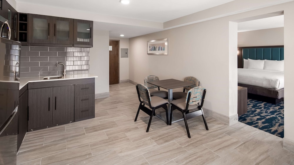 Best Western Plus Executive Residency Nashville — 8
