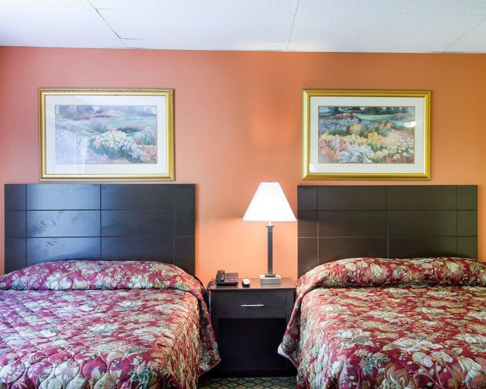 Framingham Inn 24/44