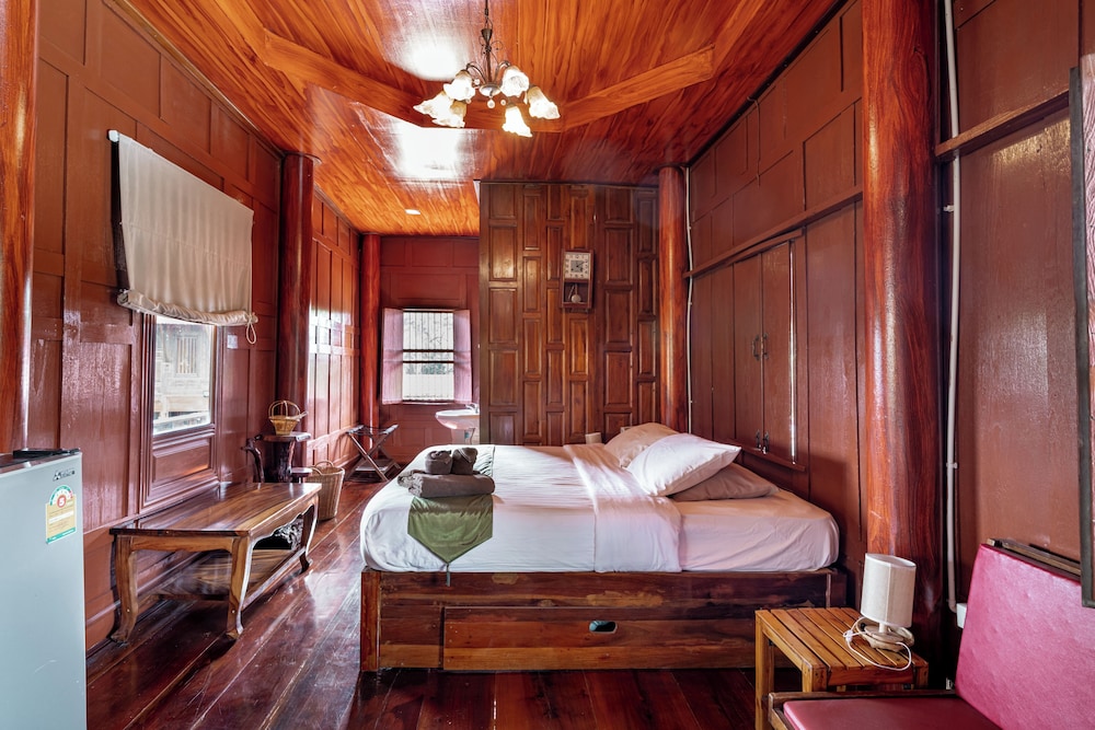 Athithara Homestay 68/68