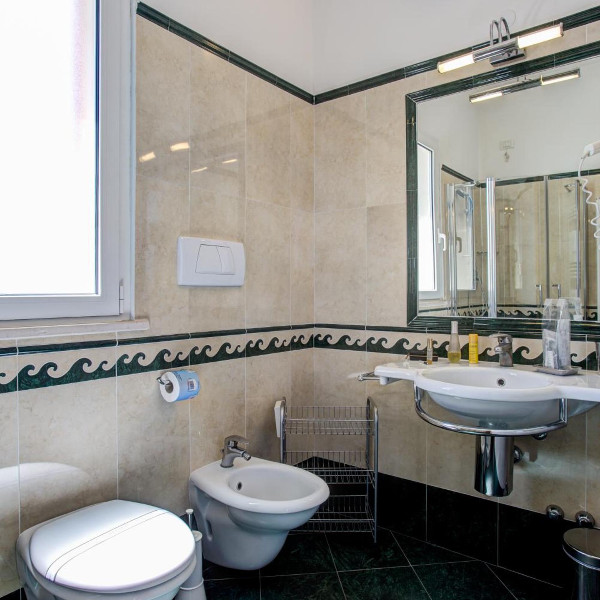 Hotel Byron Rimini 48/50