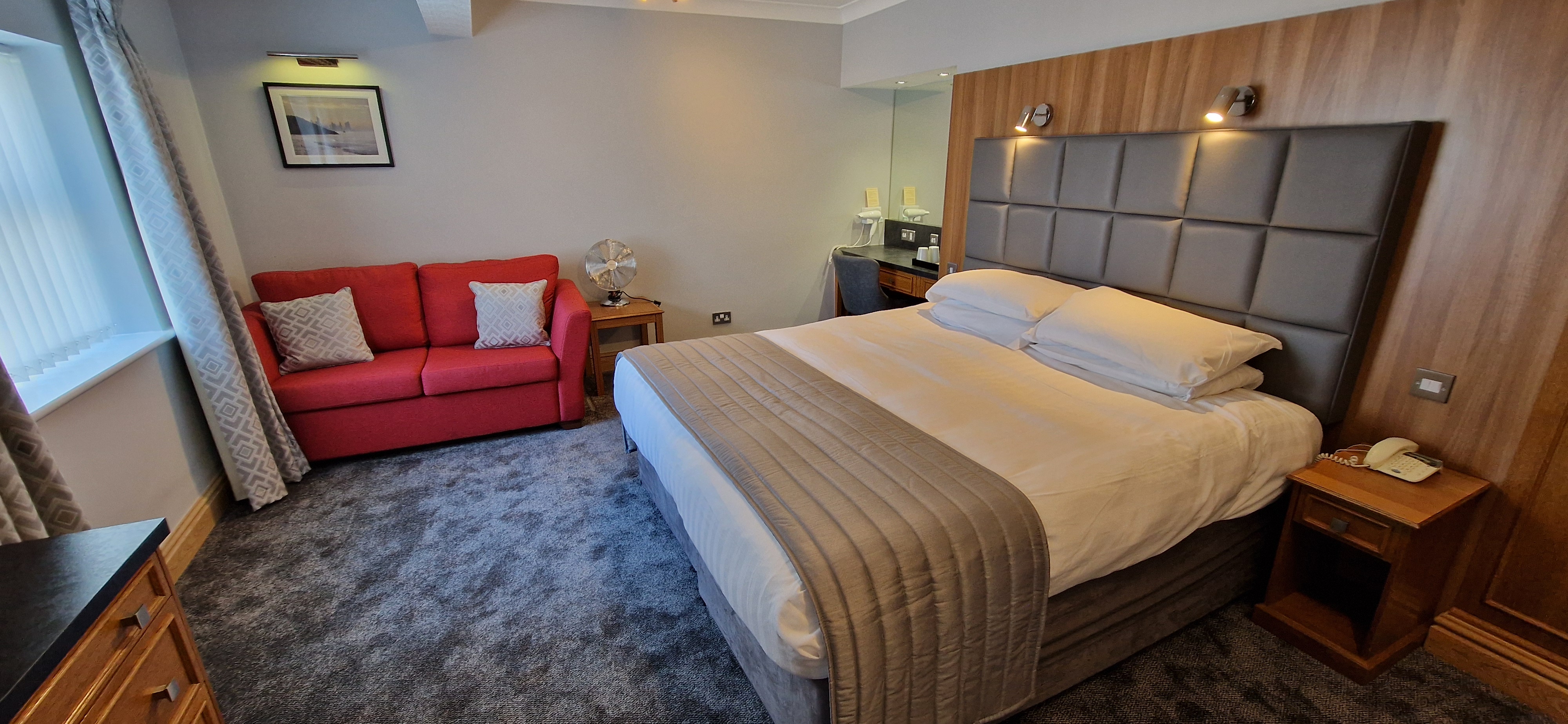 The Royal Hotel 23/49