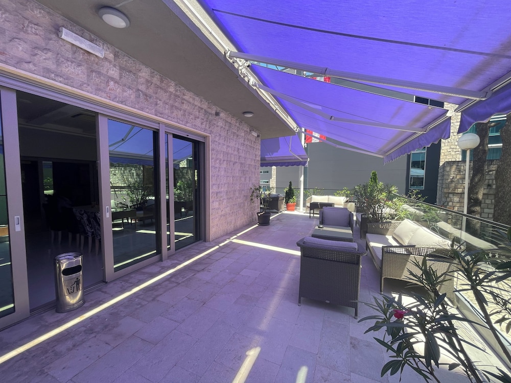 HOTEL BUTUA RESIDENCE 81/100
