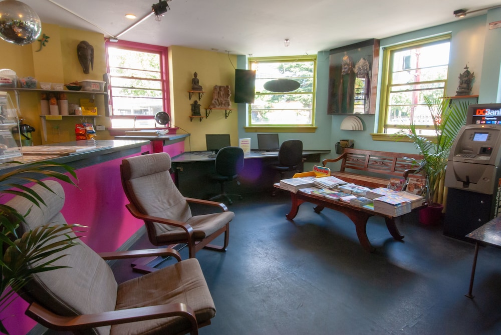 Ocean Island Inn Backpackers Suites Hostel 51/79