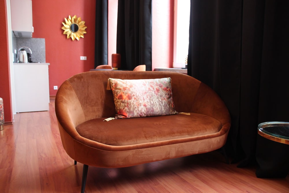 DOMSTERN HOTEL 36/64