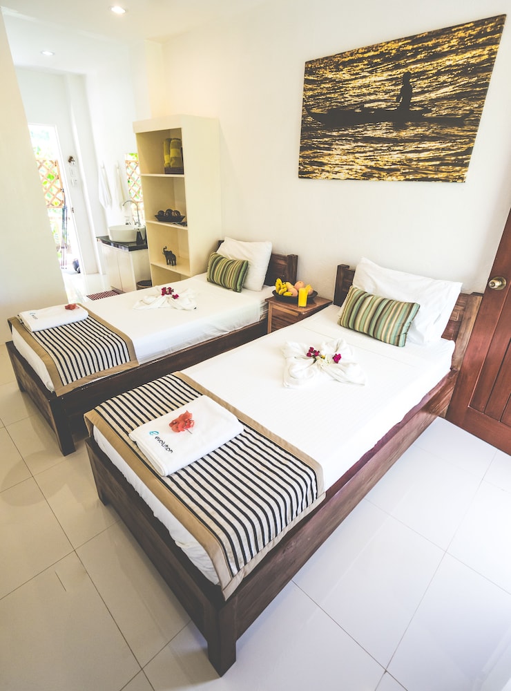 Evolution Dive And Beach Resort 10/46