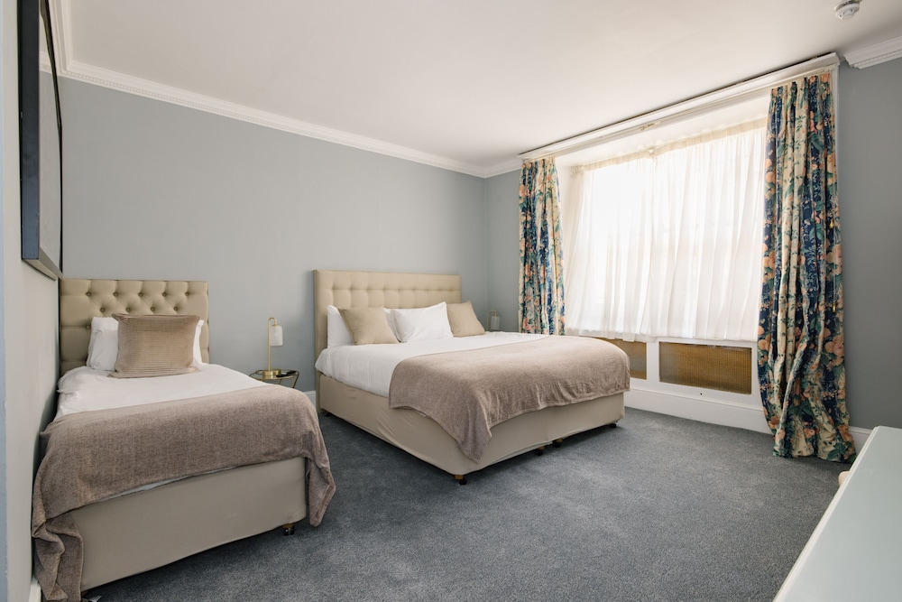 Abbey Court Hotel Notting Hill 36/50