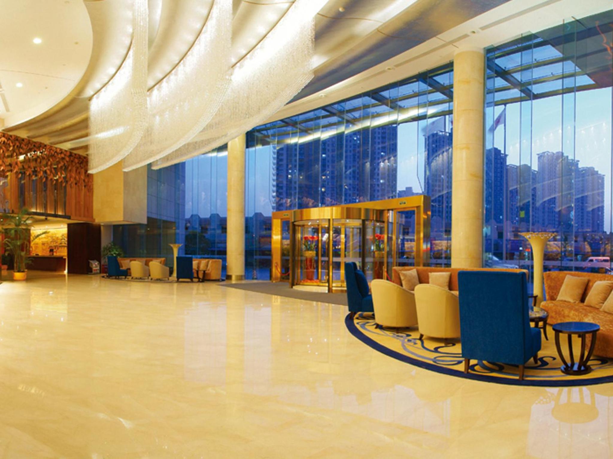 Cenbest Jinling Grand Hotel 39/60