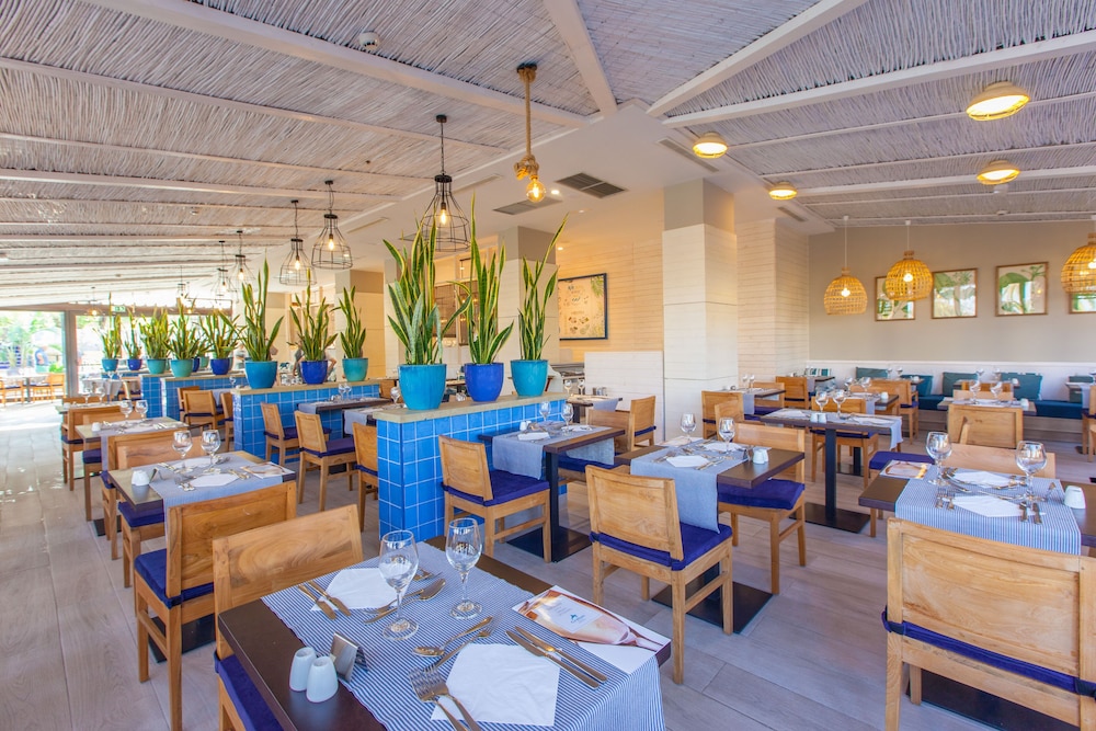 Corallium Beach Hotel by Lopesan Hotels - Adults Only 48/70