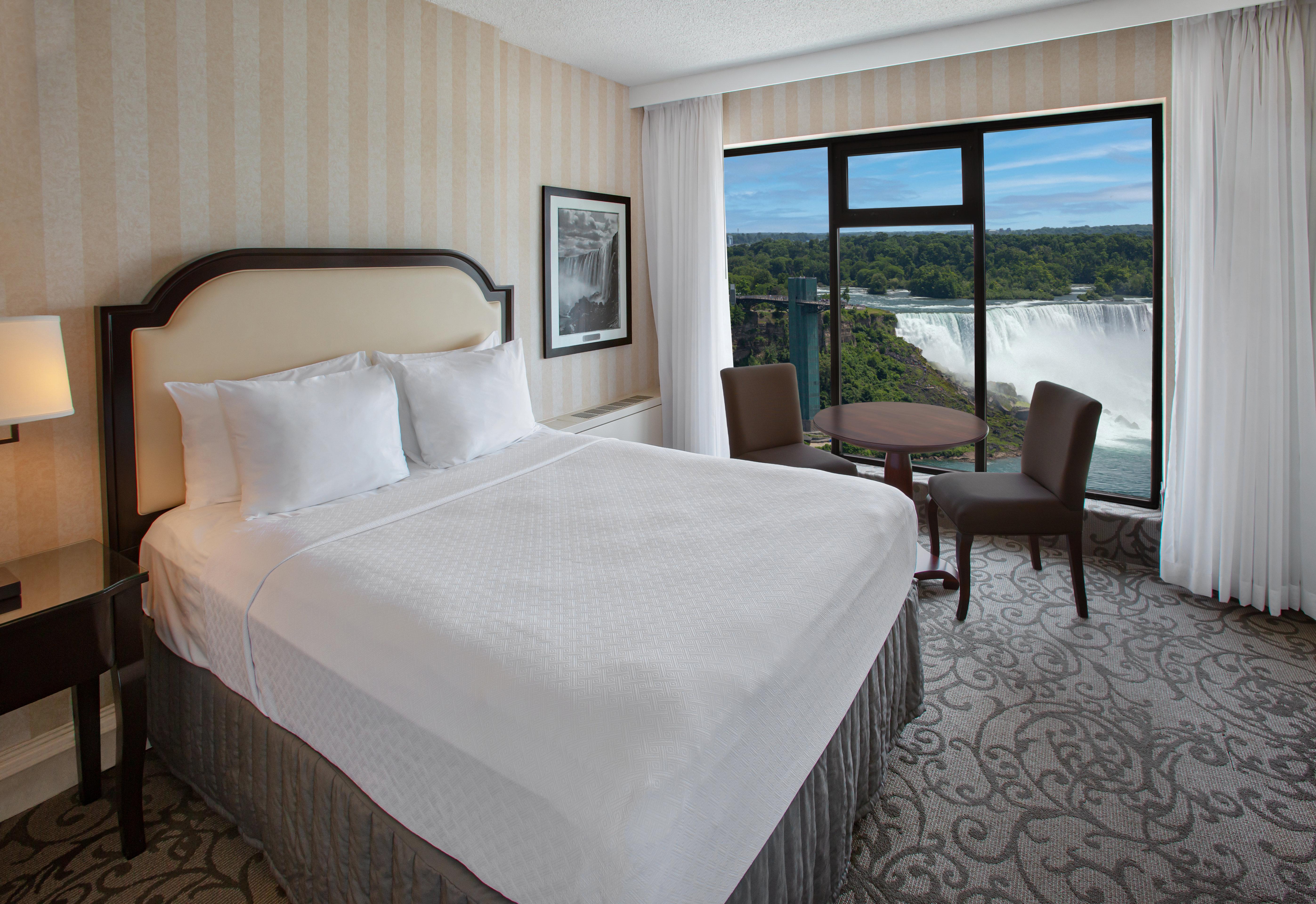 Upper, King Bed, Falls View