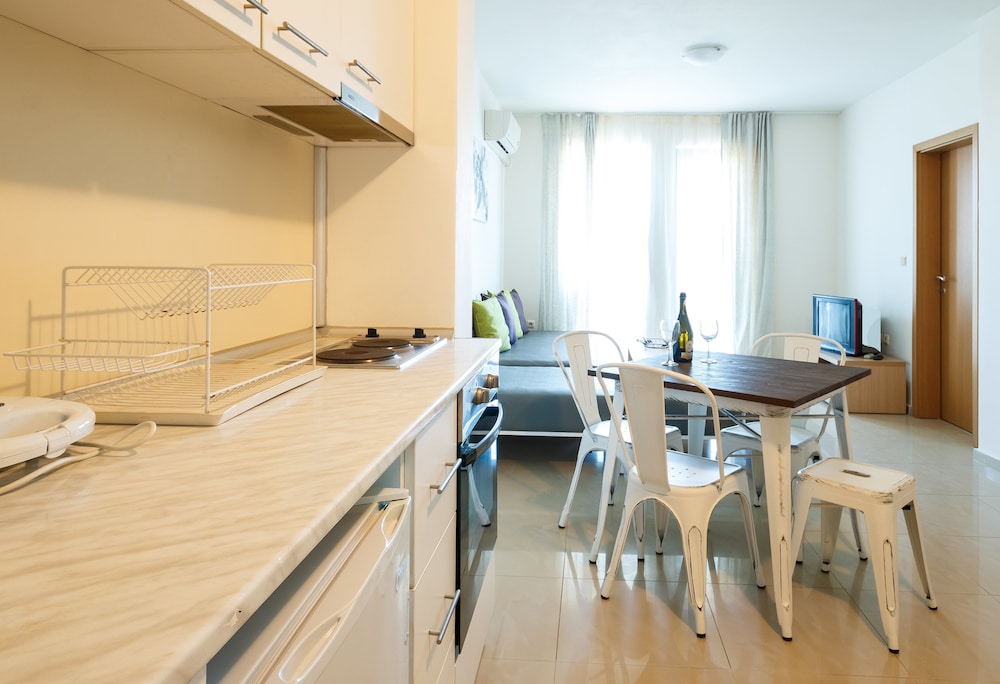New Line Village Apartments 22/50