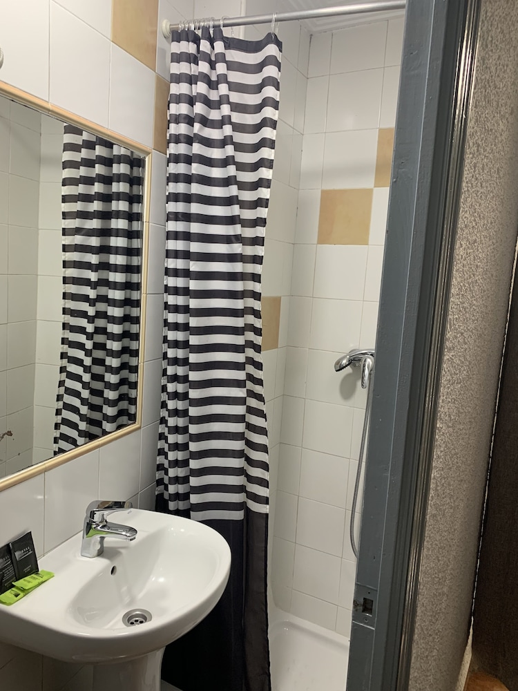 Hostal Alcobia 29/33