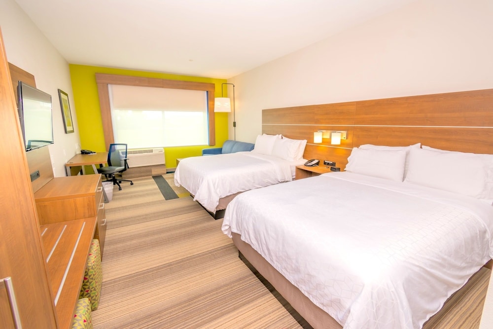 Holiday Inn Express Suites Houston Iah Beltway 8 21/65