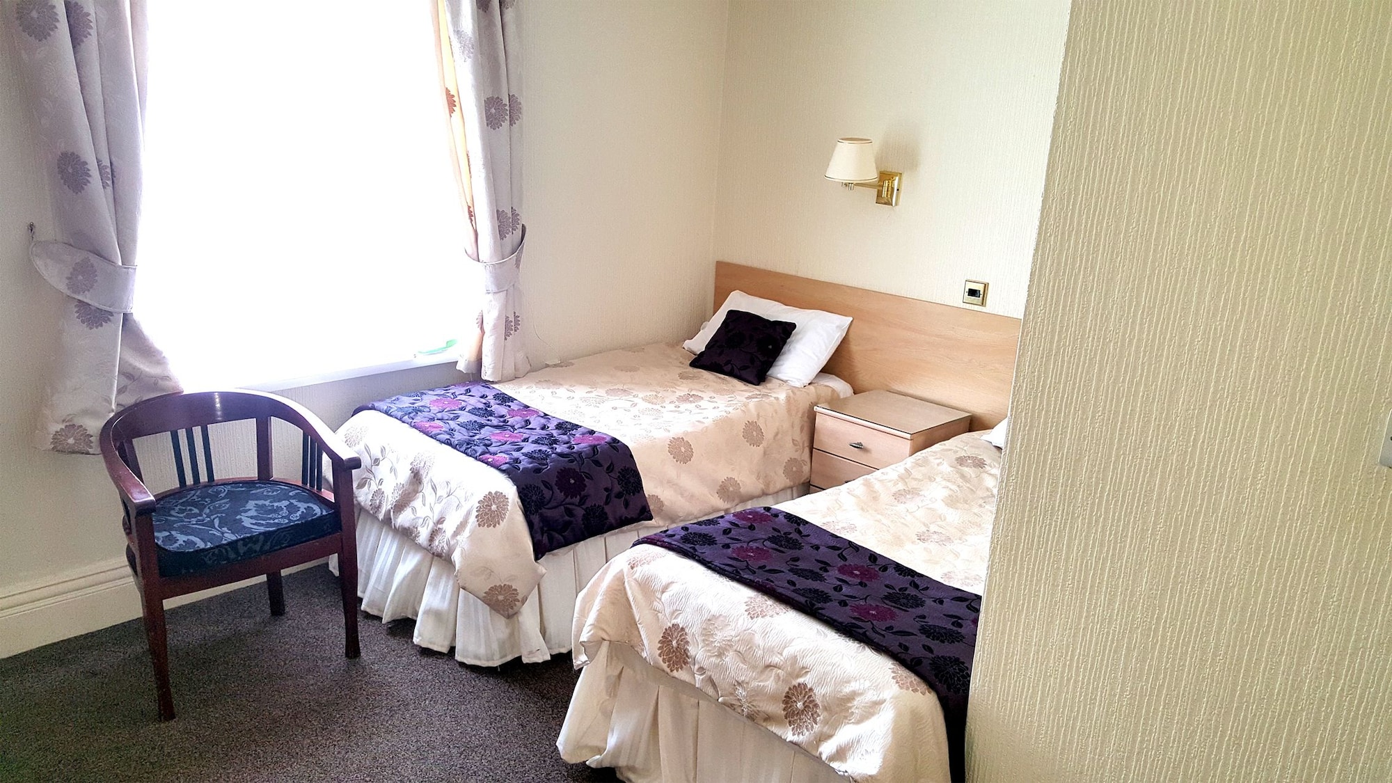 STANDARD, TWIN BEDS