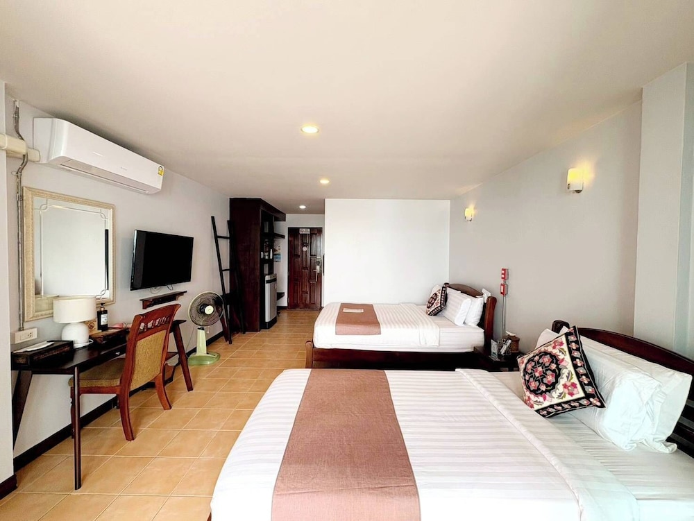 ROOM, TWIN BEDS, SEA VIEW
