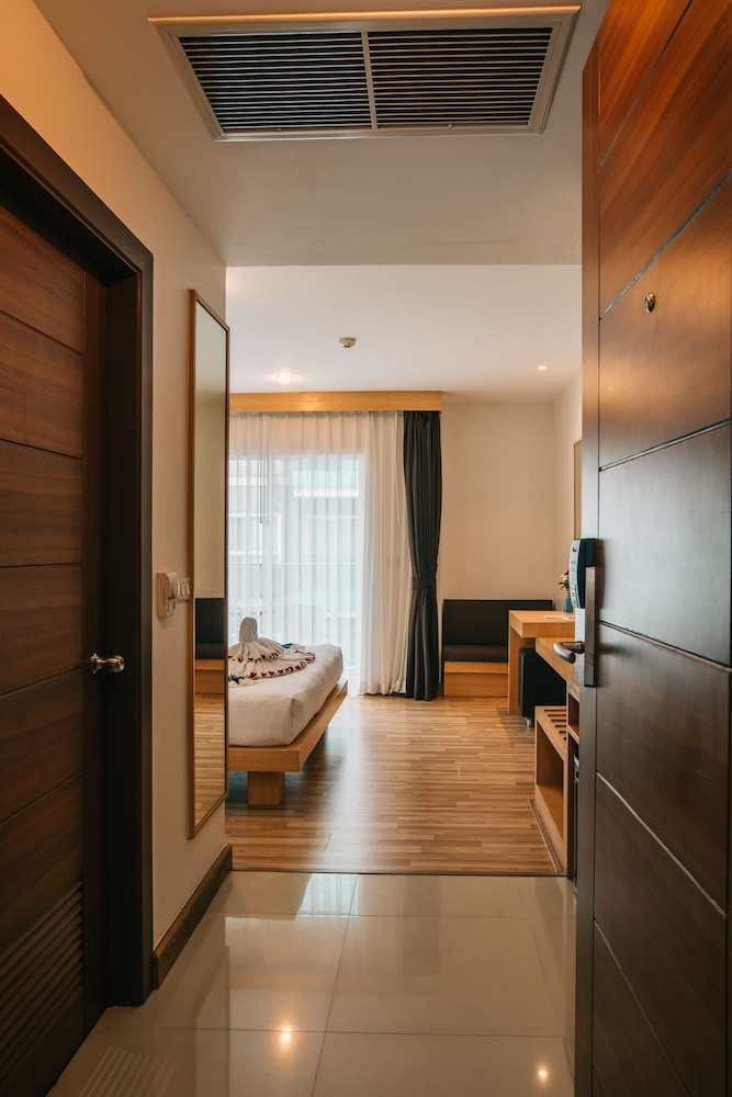 iCheck Inn Central Patong 28/40