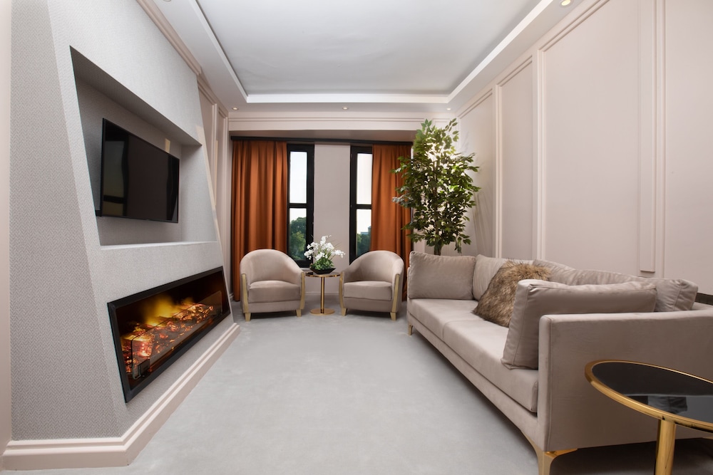 Walton Gardens Pera 45/62