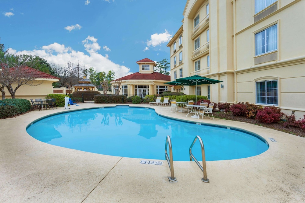 La Quinta Inn & Suites by Wyndham Birmingham Hoover 1/43