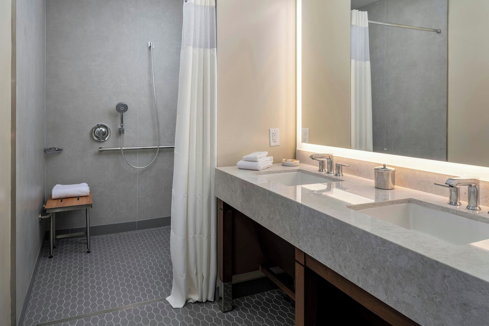 Marriott Vacation Club, Waikiki 57/59